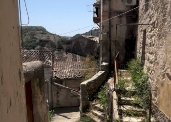 Casa all\'aperto - Casa indipendente via Giuseppe Gugliotta
 
snc, Modica - foto 21