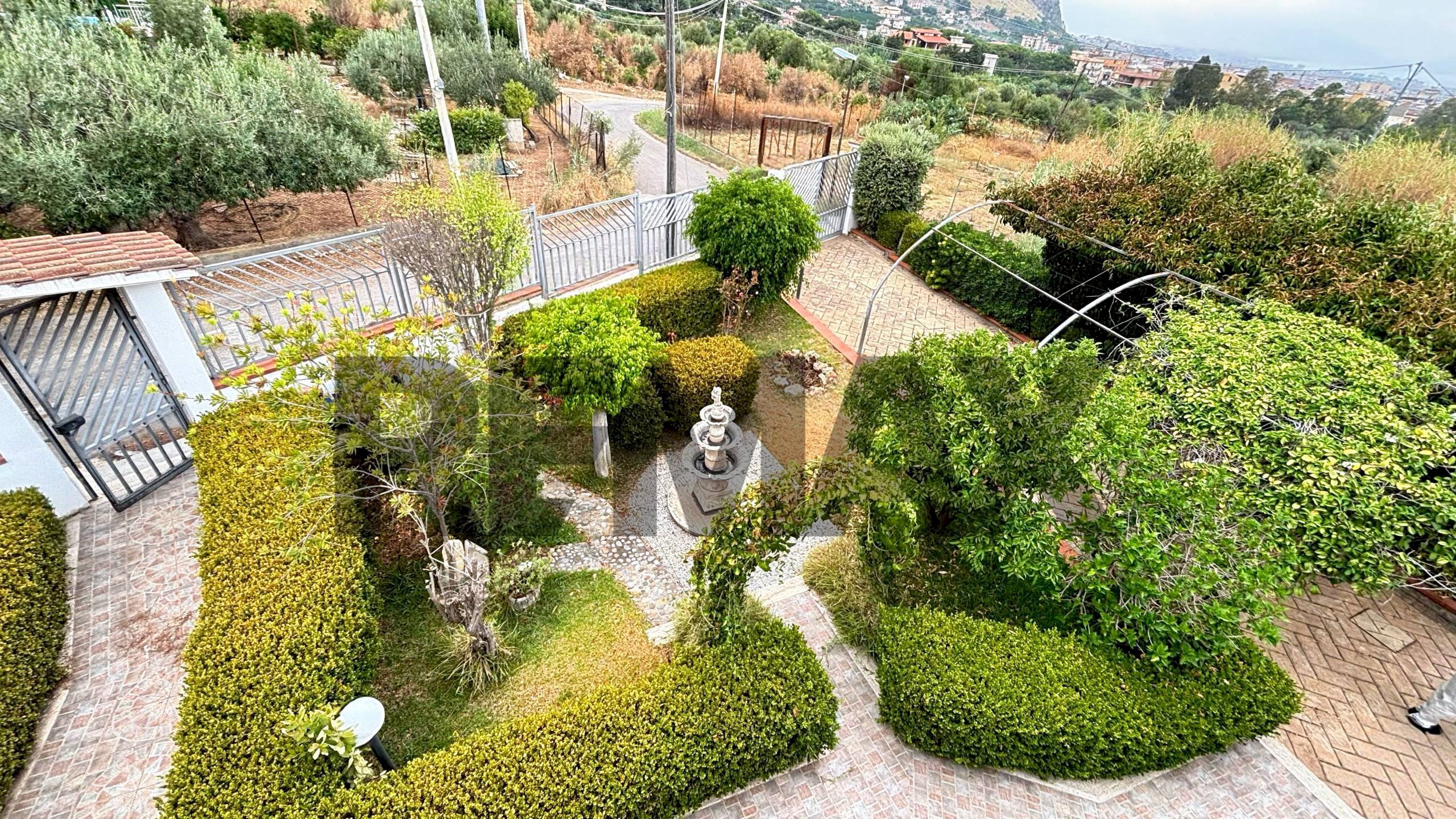 Giardino - Villa viale michele marciano
13, Misilmeri - photo 2