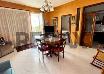 Sala da pranzo - Villa viale michele marciano
 
13, Misilmeri - photo 46