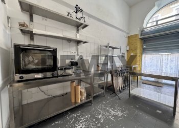 Cucina - Attività Commerciale Piazza Aragona
16, Palermo - foto 9