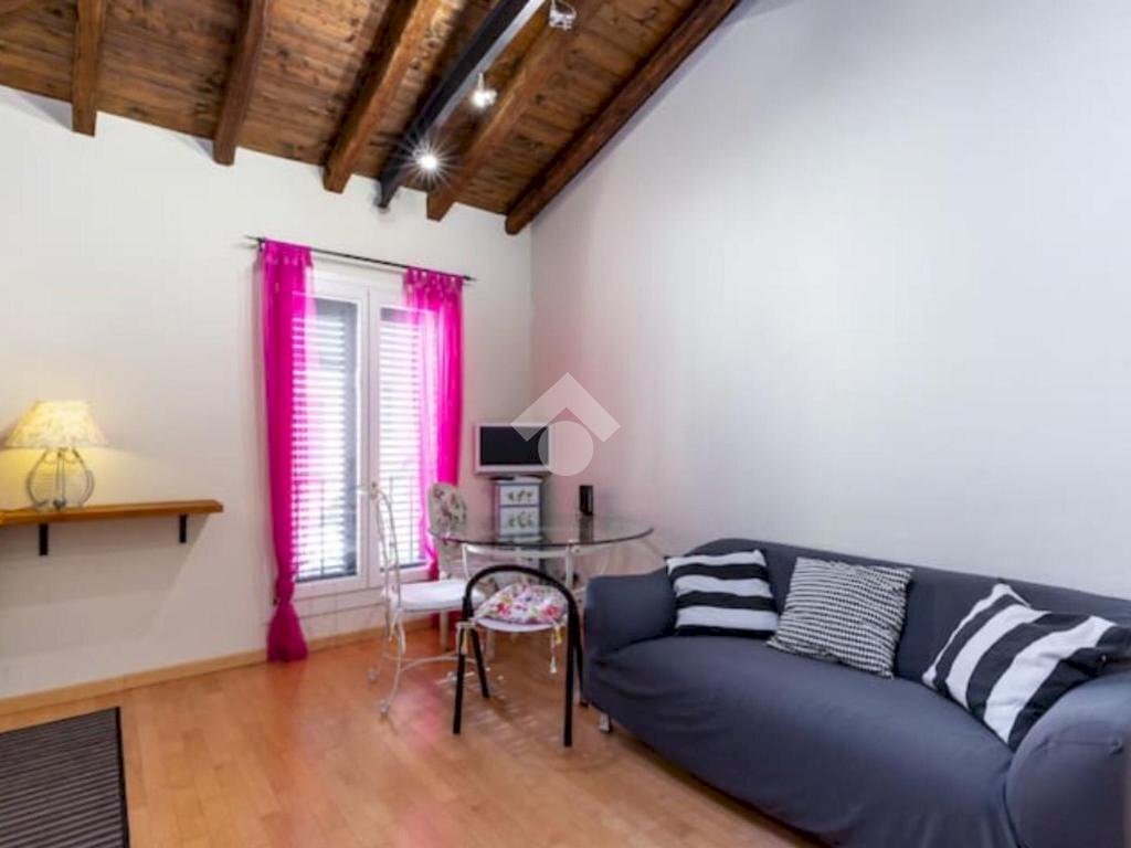 Three-room apartment Via Irnerio, Bologna (neighborhood Centro Storico) - photo 3