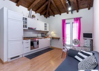 Three-room apartment Via Irnerio, Bologna (neighborhood Centro Storico) - photo 1