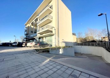 Four-room apartment Via Lago di Carezza, Ravenna (neighborhood Teodorico) - photo 1