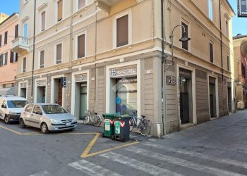 Negozio Via San Romano, Ferrara - foto 1