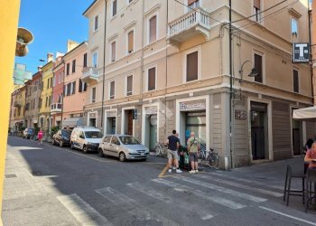 Negozio Via San Romano, Ferrara - foto 2