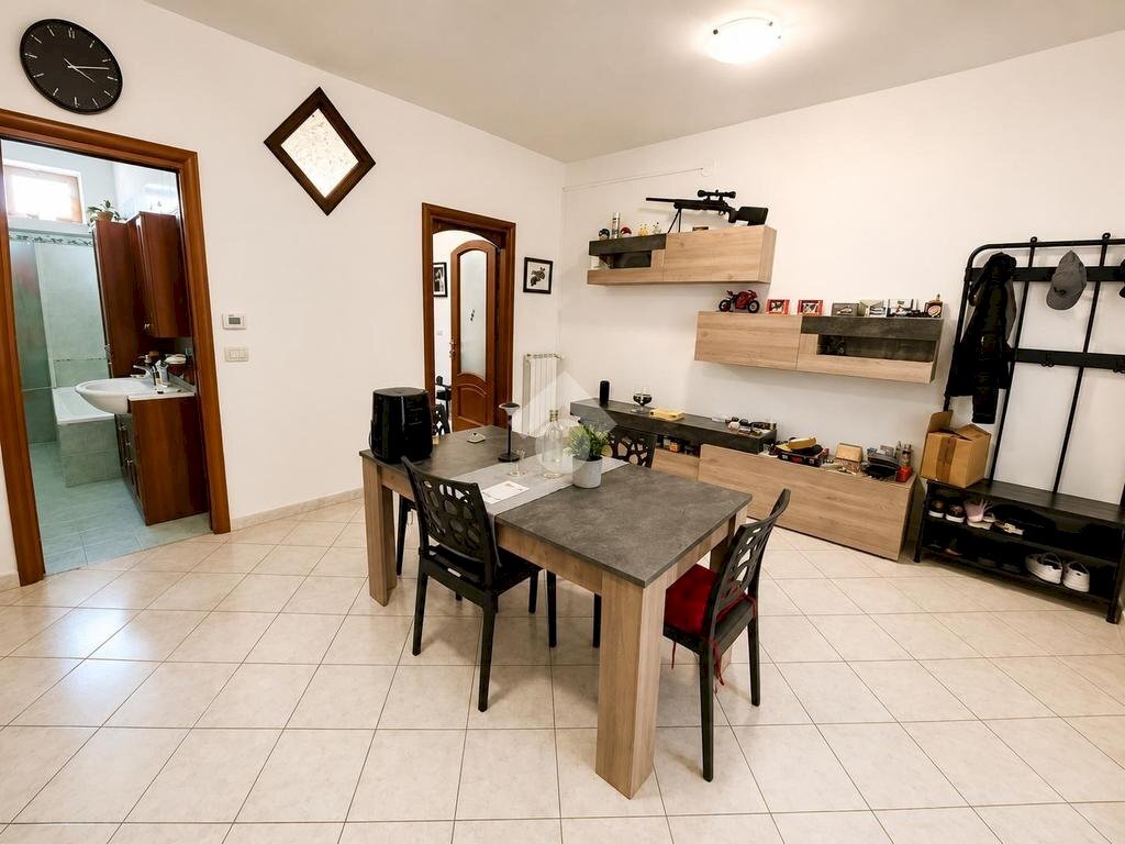 Three-room apartment Via Torino, Sant'Antonino di Susa - photo 1