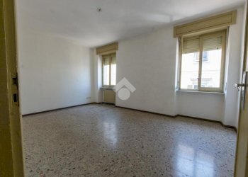 Four-room apartment Via Torino, Casale Monferrato - photo 4