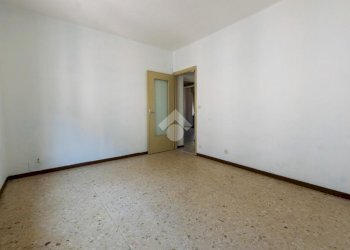 Four-room apartment Via Torino, Casale Monferrato - photo 8