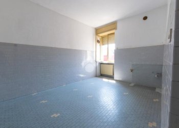 Four-room apartment Via Torino, Casale Monferrato - photo 9
