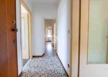 Four-room apartment Via Torino, Casale Monferrato - photo 12