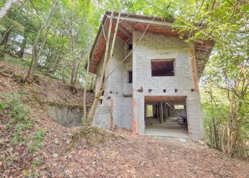 Villa Via Piane di Montebracco snc, Barge - photo 1