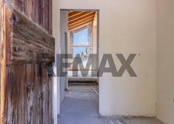 Attic Saint-Christophe, AO, Saint-Christophe - photo 8