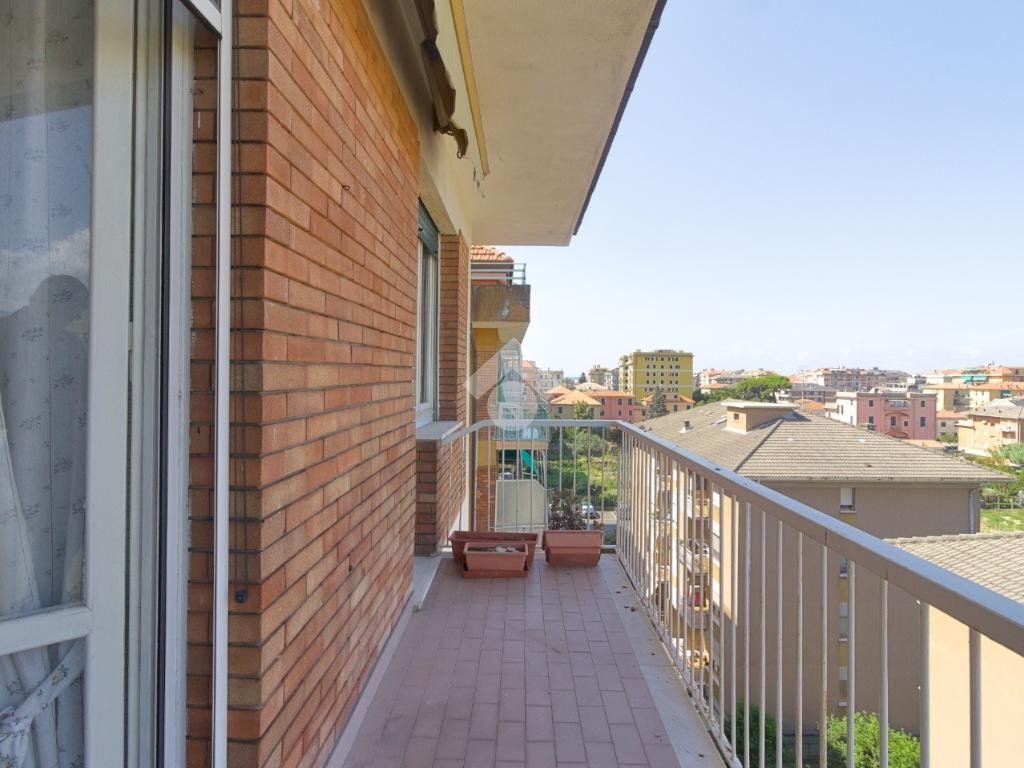 Four-room apartment Via Natale Paggi, Lavagna - photo 1
