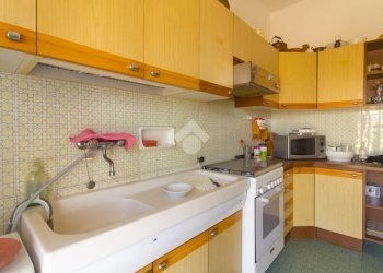 Four-room apartment Via Natale Paggi, Lavagna - photo 9