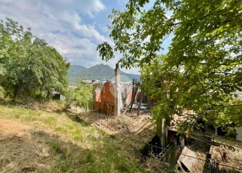 Rustic Frazione villa, Traves - photo 23