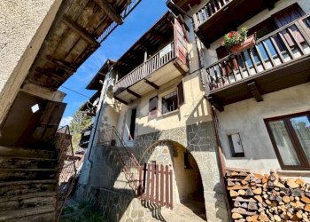Semi-detached house Via guglielmo marconi, Traversella - photo 1