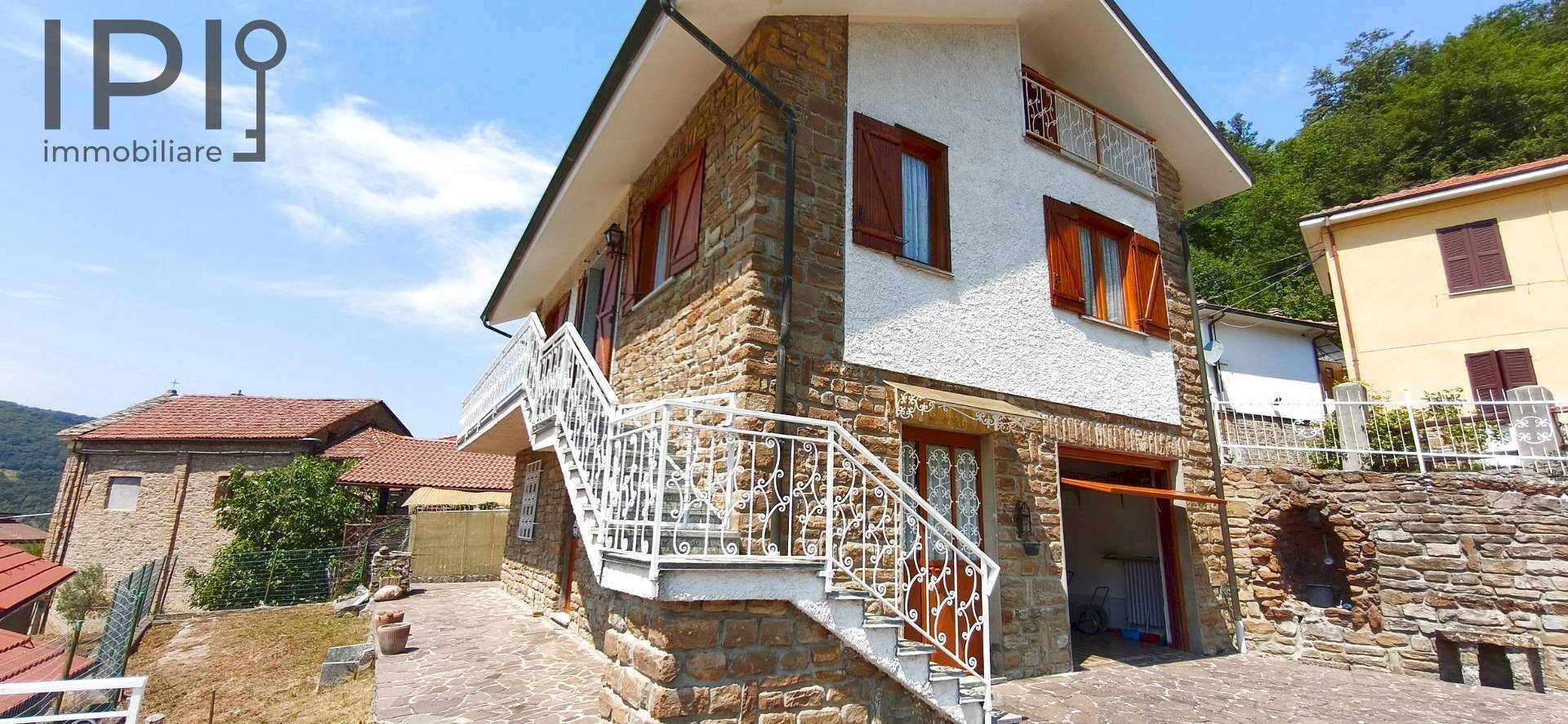 Foto 1 - Villa Via Scarrone
 
22, Serole - foto 1