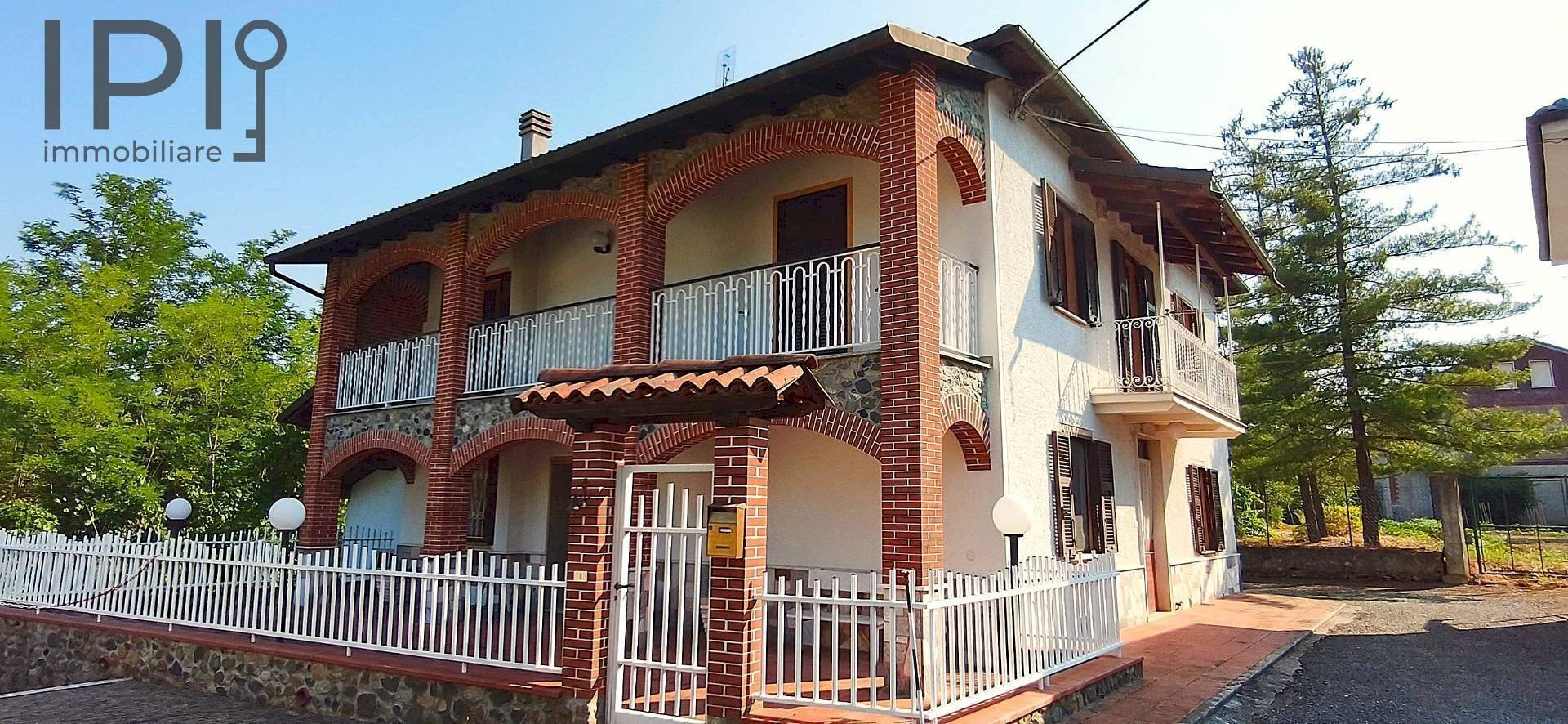 Foto 1 - Casa indipendente Via Cavour
 
13, Pareto - foto 1