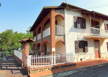 Foto 2 - Casa indipendente Via Cavour
 
13, Pareto - foto 2