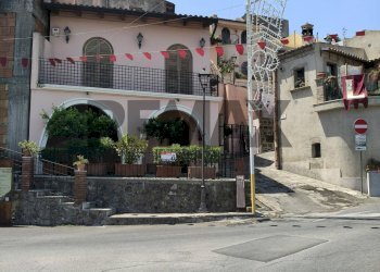 Edificio all\'aperto - Villa Via Cappuccini
 
1, Savoca - foto 9