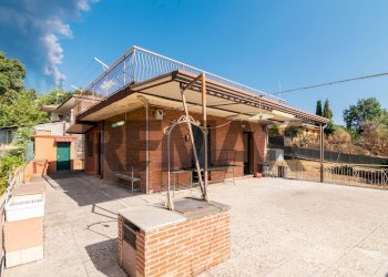 Casa all\'aperto - Casa indipendente Via Bruno Giordano/Via Passopomo
 
30, Zafferana Etnea - foto 2