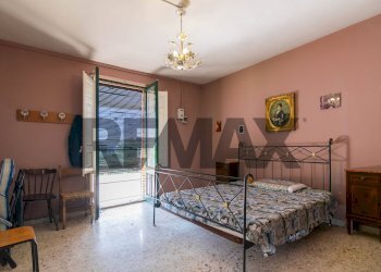 Camera / camera da letto - Casa indipendente Via Bruno Giordano/Via Passopomo
 
30, Zafferana Etnea - foto 5