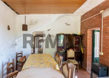 Sala da pranzo - Casa indipendente Via Bruno Giordano/Via Passopomo
 
30, Zafferana Etnea - foto 8