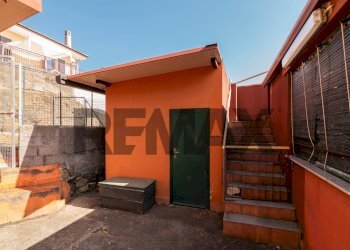 Terrazza - Casa indipendente Via Bruno Giordano/Via Passopomo
 
30, Zafferana Etnea - foto 11