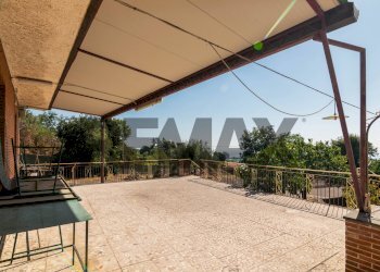 Terrazza - Casa indipendente Via Bruno Giordano/Via Passopomo
 
30, Zafferana Etnea - foto 13