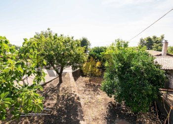 Giardino - Casa indipendente Via Bruno Giordano/Via Passopomo
 
30, Zafferana Etnea - foto 15