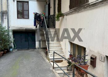 Edificio all\'aperto - Appartamento Via Vittorio Emanuele Orlando
 
123, Catania - foto 1