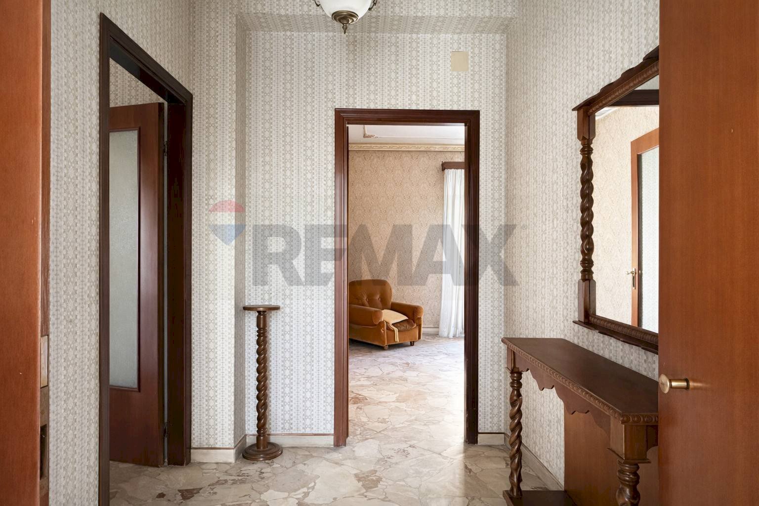 Hall / corridoio - Apartment Via A. Volta
 
2/A, Riposto - photo 1