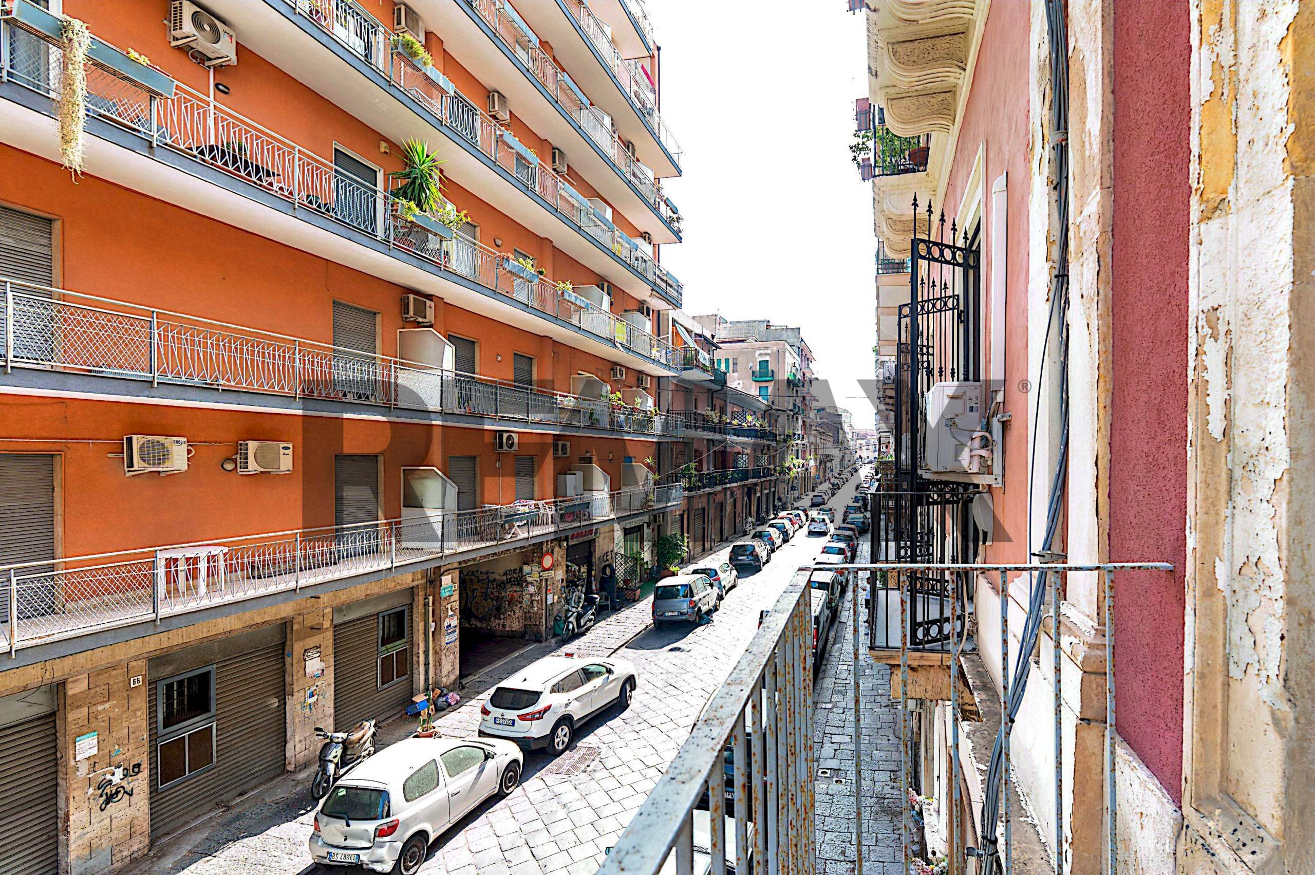 Edificio all\'aperto - Appartamento Via Conte Di Torino
 
57, Catania - foto 1