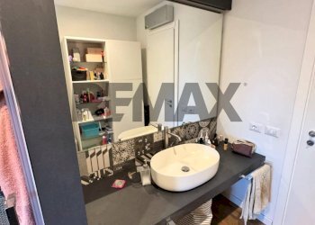 Bagno - Three-room apartment via Sgroppillo
 
21, San Gregorio di Catania - photo 6