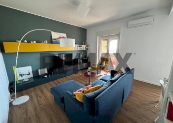 Soggiorno - Three-room apartment via Sgroppillo
 
21, San Gregorio di Catania - photo 7