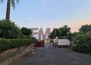 Edificio all\'aperto - Three-room apartment via Sgroppillo
 
21, San Gregorio di Catania - photo 37