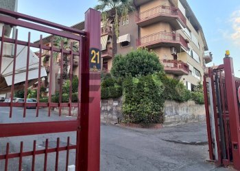 Edificio all\'aperto - Three-room apartment via Sgroppillo
 
21, San Gregorio di Catania - photo 41