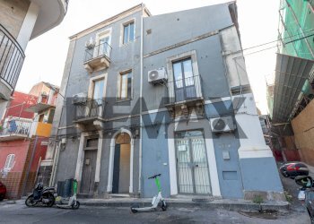 Edificio all\'aperto - Casa indipendente Via  Ospedale Vecchio
 
35, Catania - foto 1