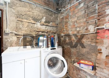 Lavanderia - Casa indipendente Via  Ospedale Vecchio
 
35, Catania - foto 22