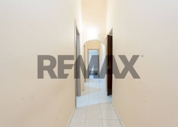 Hall / corridoio - Casa indipendente Via  Ospedale Vecchio
 
35, Catania - foto 36