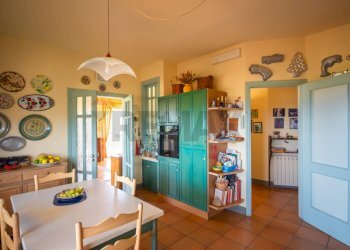 Sala da pranzo - Villa pasteria
 
19/E, Calatabiano - photo 54
