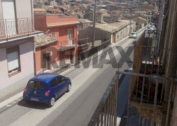 Balcone - Casa indipendente via natale cappello
 
77, Buccheri - foto 2