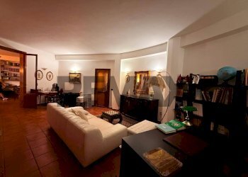 Soggiorno - Apartment viale annunziata
 
42, Priolo Gargallo - photo 2
