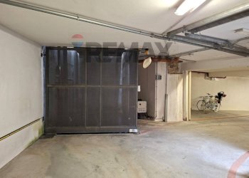 Parcheggio - Two-room apartment Via Rizzera
 
15, Vittorio Veneto - photo 90