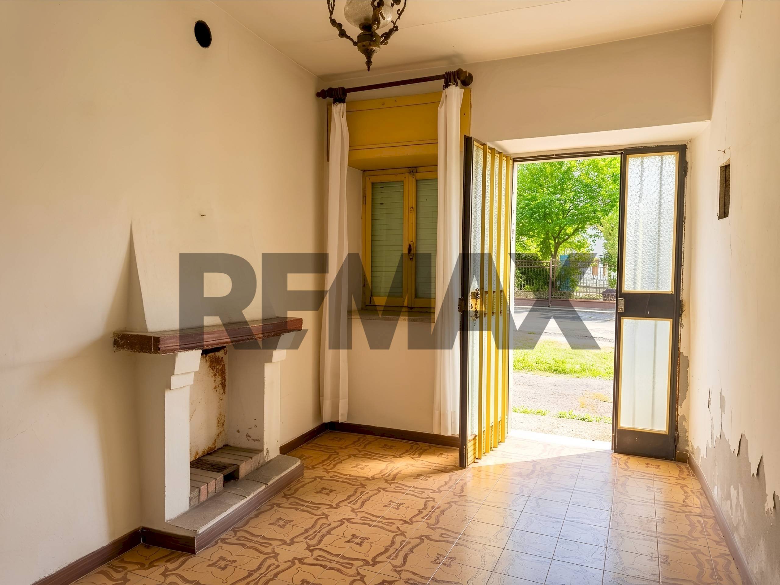 Stanza vuota - Semi-detached house Via Pianzo Montae Sopra Montale
15, Casina - photo 2