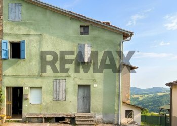 Casa all\'aperto - Semi-detached house Via Pianzo Montae Sopra Montale
 
15, Casina - photo 1