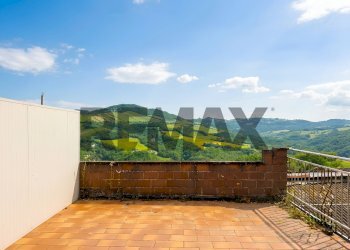 Terrazza - Semi-detached house Via Pianzo Montae Sopra Montale
 
15, Casina - photo 8