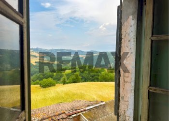 Vista delle montagne - Semi-detached house Via Pianzo Montae Sopra Montale
 
15, Casina - photo 12