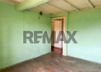 Stanza vuota - Semi-detached house Via Pianzo Montae Sopra Montale
 
15, Casina - photo 13
