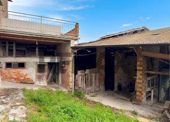 Casa all\'aperto - Semi-detached house Via Pianzo Montae Sopra Montale
 
15, Casina - photo 22